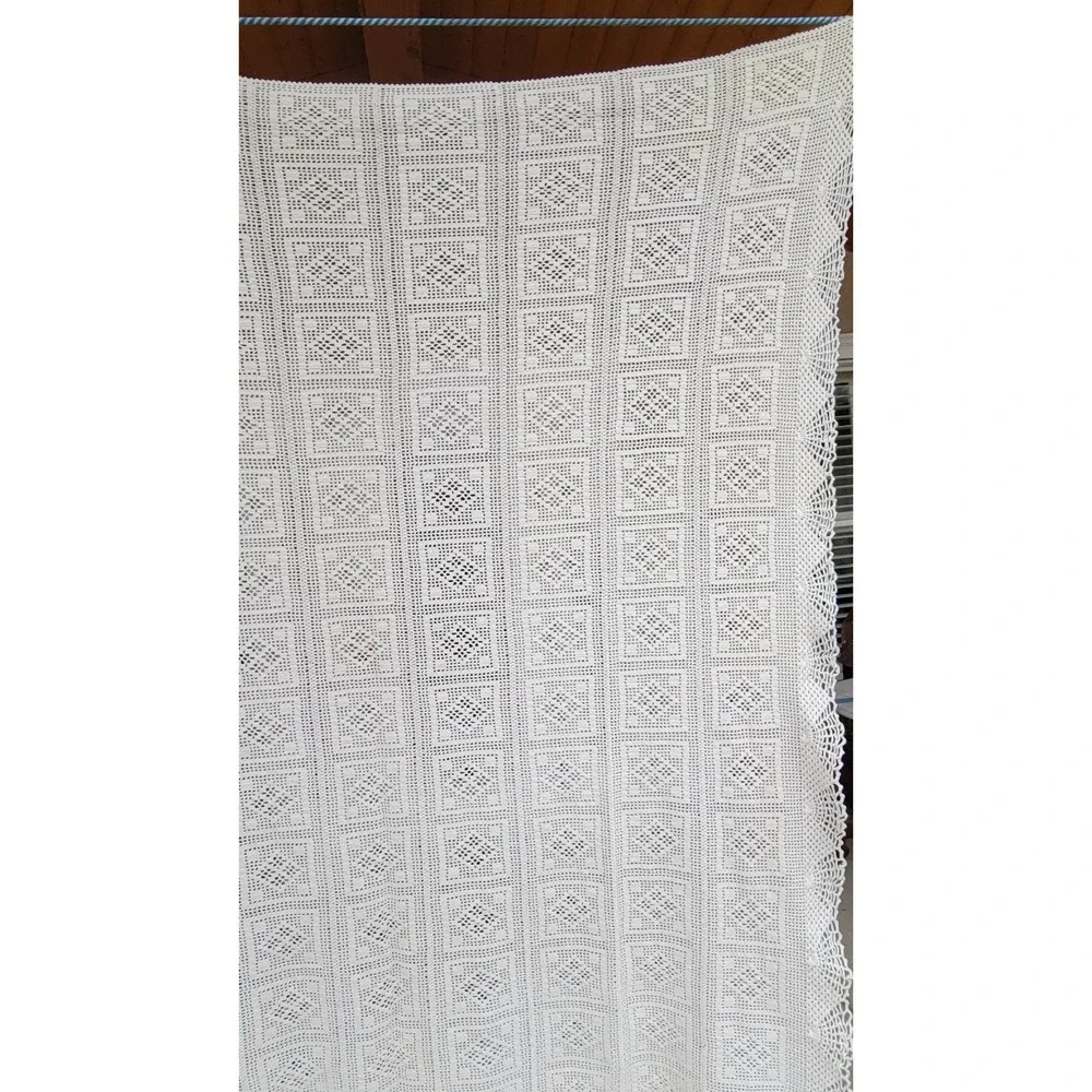Vintage Handmade Filet Crochet Bedspread Tablecloth 64x80 White Cotton Lace